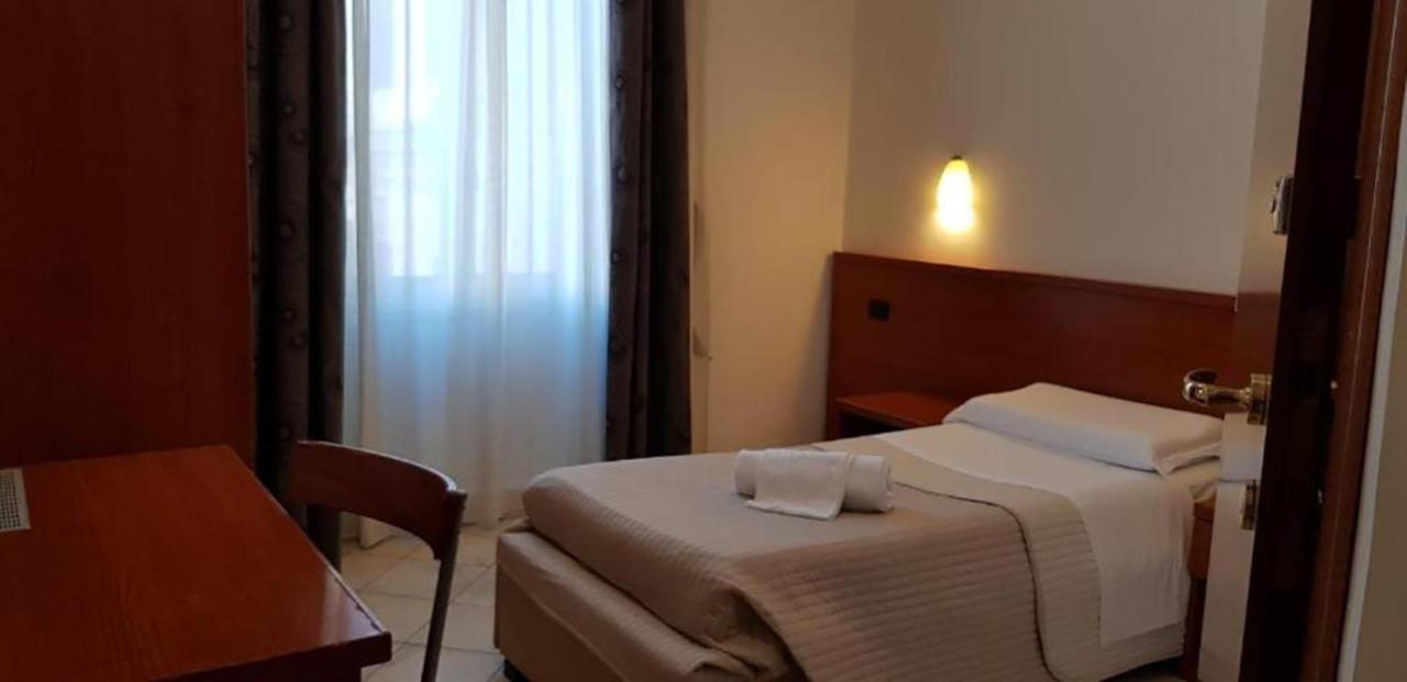 Hotel Luciani Rome Bagian luar foto