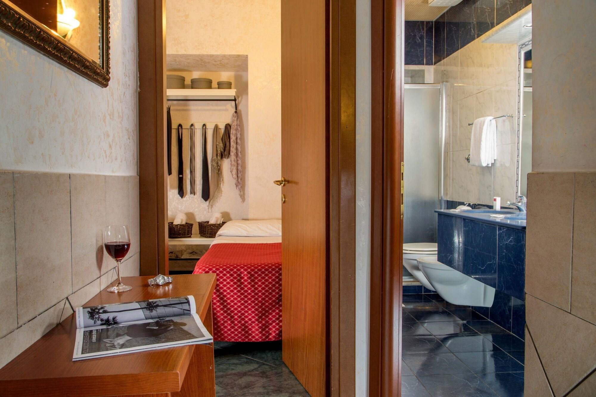 Hotel Luciani Rome Bagian luar foto