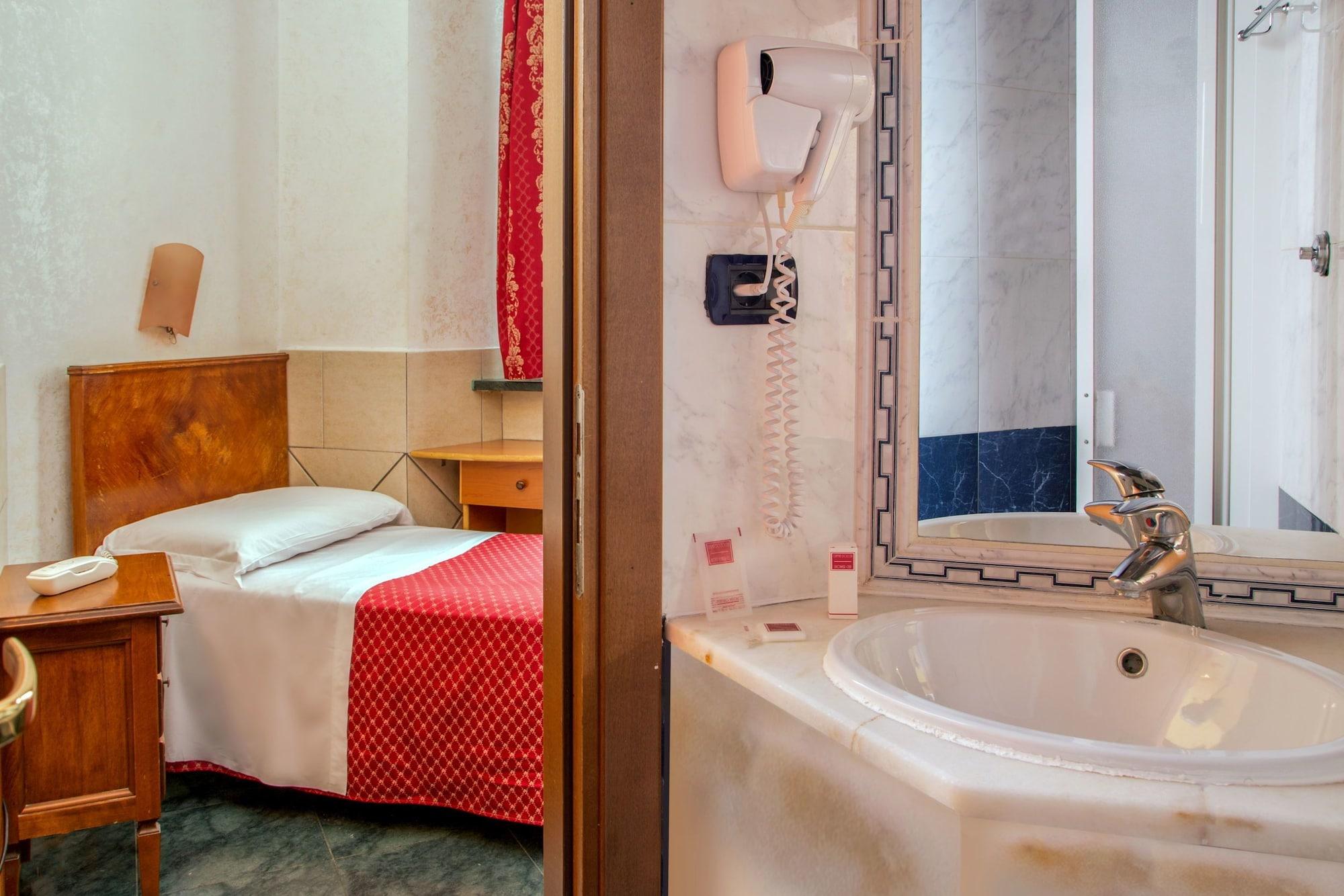 Hotel Luciani Rome Bagian luar foto