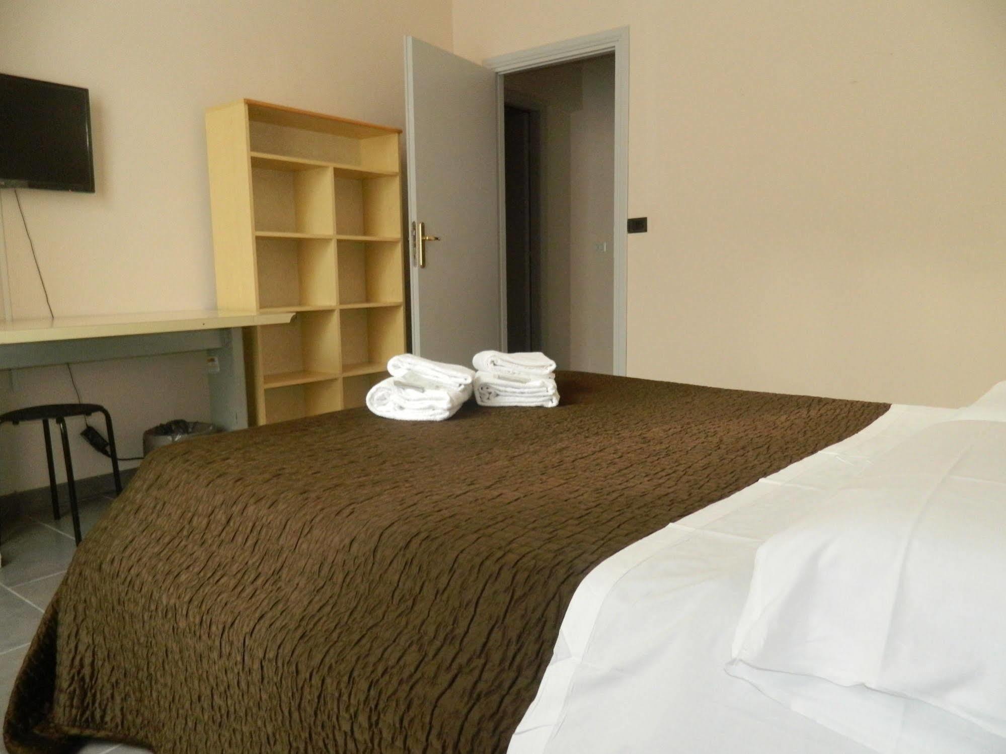 Hotel Luciani Rome Bagian luar foto